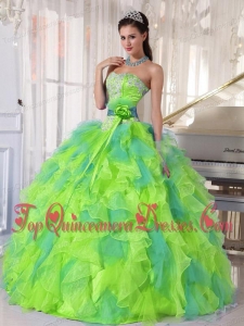 2014 Sweetehart Organza Fashionable Quinceanera Dress with Appliques and Ruffles