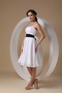 Chiffon Sashes Dama Dress A-line Strapless Knee-length White