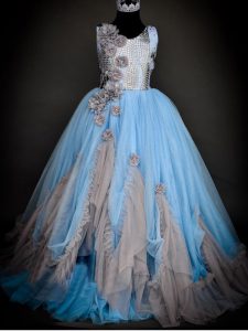 Scoop Sleeveless Little Girls Pageant Dress Floor Length Sequins and Hand Made Flower Light Blue Tulle