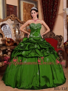 Green Ball Gown Sweetheart Floor-length Taffeta Appliques Quinceanera Dress