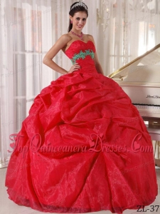 Red Ball Gown Sweetheart Floor-length Organza Appliques Quinceanera Dress