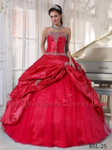 Red Ball Gown Strapless Floor-length Taffeta and Tulle Appliques Quinceanera Dress