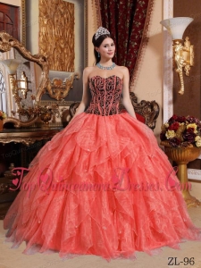 Sweetheart Floor-length Organza Embroidery with Beading Fashionable Quinceanera Dress