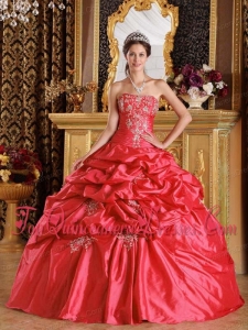 Red Ball Gown Strapless Floor-length Pick-ups Taffeta Puffy Sweet 16 Gowns