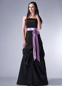 Black Spaghetti Straps Pick-ups Satin Lilac Sash Dama Dress