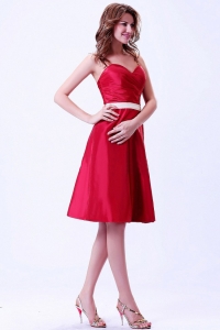Wine Red Sweetheart Dama Dresses With White Belt Knee-length