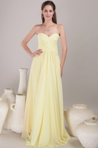 Sweetheart Chiffon Pleats Yellow Empire Quinces Dama Dresses