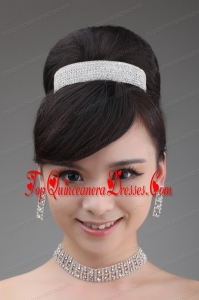 Dazzling and Marvelous Necklace and Tiara in Alloy and Rhinestone