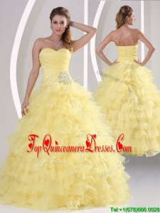 2016 Beautiful Appliques and Ruffled Layers Quinceaners Gowns