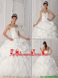 2016 Luxurious White Sweetheart Quinceanera Gowns with Beading