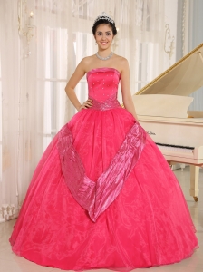 Coral Red Beading 2013 Quinceanera Gowns Strapless Sweet