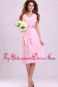 Baby Pink Empire V-neck Chiffon Dama Dresses with Ruches