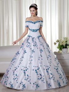 Glorious Off The Shoulder Short Sleeves Quinceanera Gowns Floor Length Embroidery White Organza