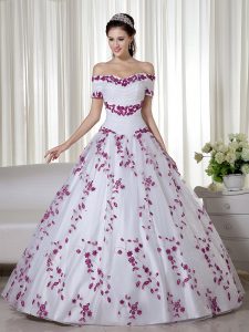 Stunning Embroidery Quinceanera Dress White Lace Up Short Sleeves Floor Length