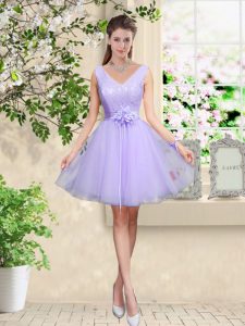 V-neck Sleeveless Vestidos de Damas Knee Length Lace and Belt Lilac Tulle