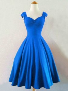 Customized Sleeveless Lace Up Knee Length Ruching Quinceanera Court of Honor Dress