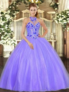 Shining Halter Top Sleeveless Lace Up Vestidos de Quinceanera Lavender Tulle