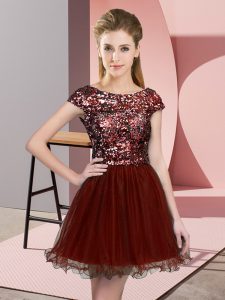 Wine Red A-line Scoop Cap Sleeves Tulle Mini Length Zipper Sequins Quinceanera Court of Honor Dress