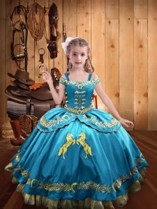 High End Off The Shoulder Sleeveless Satin Little Girl Pageant Gowns Beading and Embroidery Lace Up