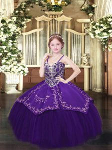 Customized Sleeveless Floor Length Beading and Embroidery Lace Up Girls Pageant Dresses with Dark Purple