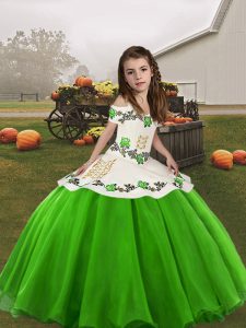 Pretty Green Lace Up Straps Embroidery Little Girl Pageant Gowns Organza Sleeveless