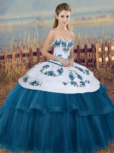 Clearance Blue And White Lace Up Sweetheart Embroidery and Bowknot 15 Quinceanera Dress Tulle Sleeveless