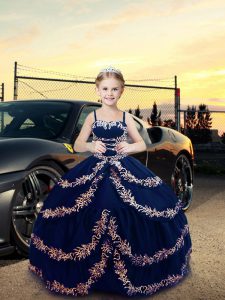 Adorable Sleeveless Floor Length Embroidery Lace Up Pageant Gowns with Navy Blue