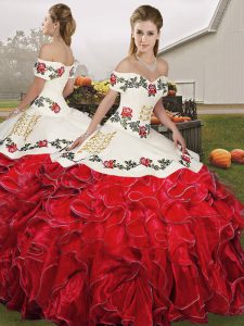 Noble Off The Shoulder Sleeveless Lace Up Quinceanera Gowns White And Red Organza