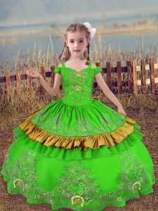 Off The Shoulder Sleeveless Little Girls Pageant Gowns Floor Length Beading and Embroidery Satin