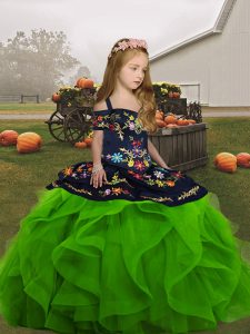 Simple Sleeveless Embroidery and Ruffles Lace Up Little Girls Pageant Gowns