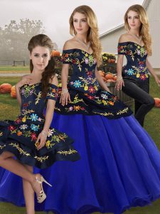 Custom Fit Royal Blue Off The Shoulder Lace Up Embroidery Quinceanera Gowns Sleeveless