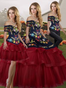 Hot Selling Brush Train Three Pieces Sweet 16 Dresses Wine Red Off The Shoulder Tulle Sleeveless Lace Up