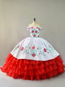Sleeveless Embroidery and Ruffled Layers Lace Up Quinceanera Dress with White And Red Court Train