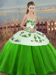 Green Ball Gowns Embroidery and Bowknot 15th Birthday Dress Lace Up Tulle Sleeveless Floor Length