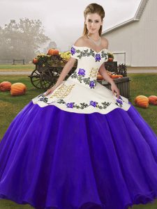 Hot Selling Off The Shoulder Sleeveless Organza Quinceanera Gown Embroidery Lace Up