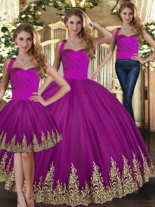 Halter Top Sleeveless Tulle Quinceanera Gowns Embroidery Lace Up