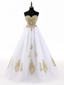 Beautiful White Sweetheart Neckline Beading and Appliques 15th Birthday Dress Sleeveless Lace Up