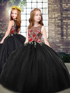 High End Scoop Sleeveless Little Girls Pageant Dress Floor Length Embroidery Black Tulle