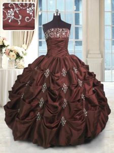 Charming Strapless Sleeveless Quinceanera Dresses Floor Length Beading and Appliques and Embroidery and Pick Ups Burgundy Taffeta