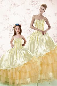 Hot Selling Gold Sleeveless Floor Length Embroidery and Ruffled Layers Lace Up Vestidos de Quinceanera