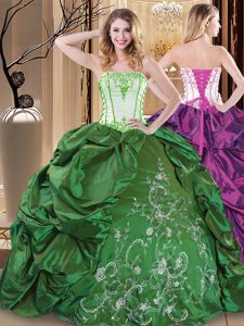 Green Ball Gowns Strapless Sleeveless Taffeta Floor Length Lace Up Embroidery 15th Birthday Dress