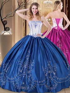 Pretty Sleeveless Lace Up Floor Length Embroidery Quinceanera Dresses